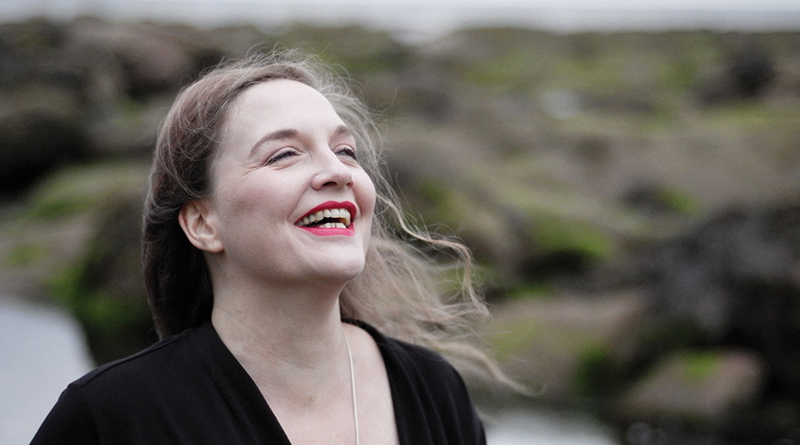 Porträtfoto Luci van Org