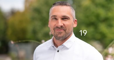 Portraitfoto Steven Grahl, aufgenommen im Außenbereich des Flamariums